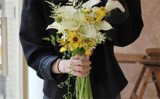 2025年农历冬月初八是结婚好日子吗 是办喜事好日子吗 2025年农历冬月初八是结婚好日子吗 是办喜事好日子吗