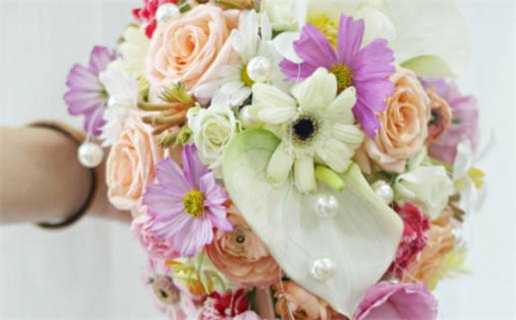 2024年农历八月廿二结婚日子如何 办喜事吉利吗